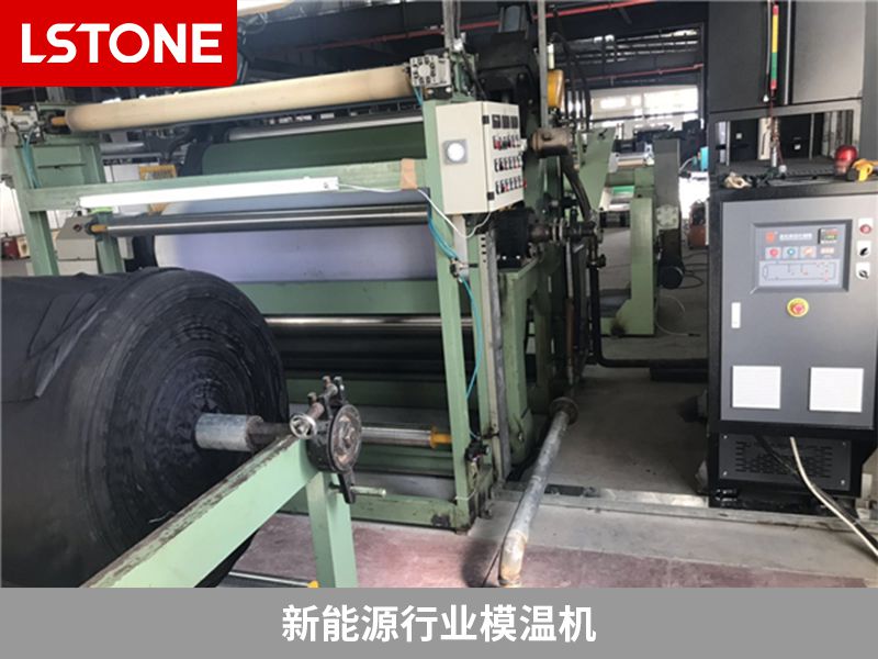 新能源行業(yè)模溫機(jī)2 新能源行業(yè)模溫機(jī)2