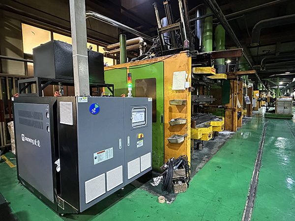 模具專(zhuān)用模溫機(jī) 模具專(zhuān)用模溫機(jī)