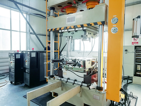 復(fù)合材料模壓模溫機