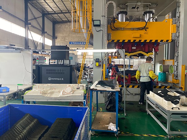 內(nèi)飾件模具加熱模溫機(jī) 內(nèi)飾件模具加熱模溫機(jī)